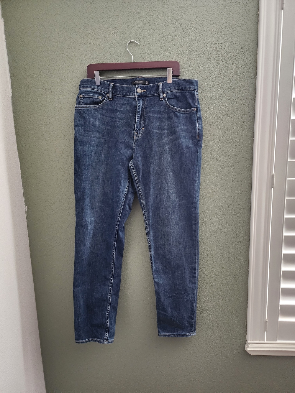 Banana Republic Men’s Athletic Tapered Fit Jeans 34x32